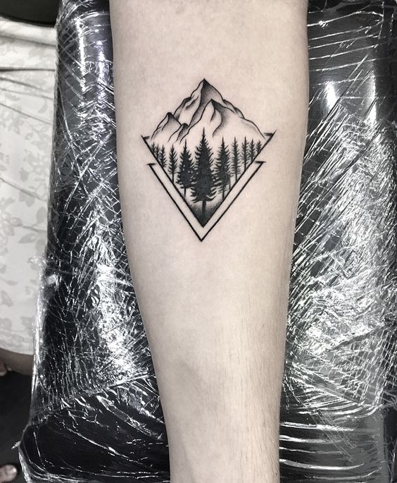 dağ ve orman dövme modeli 22