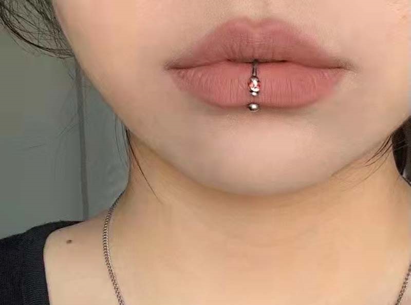Dudak Piercing